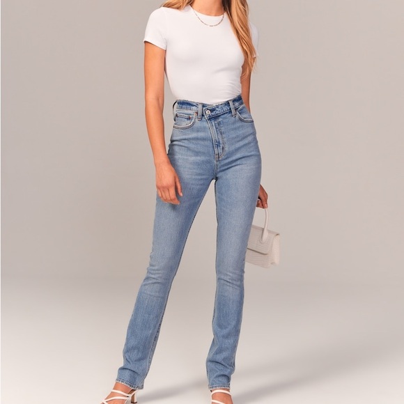 Abercrombie & Fitch Denim - Abercrombie & Fitch Curve Love 90s Slim Straight Leg Ultra High Rise Jeans
